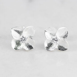 TOPO TREBOL TALLADO CIRCON EN EL MEDIO